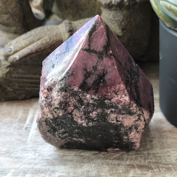 Crystal-Rhodonite Rough Polished Point - Picture 5 of 16